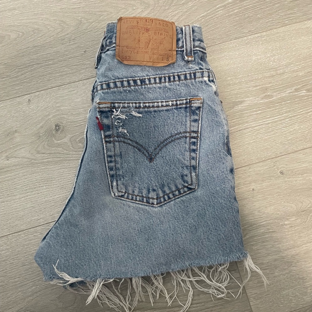 Vintage Distressed Levi’s Denim Shorts - Picture 6 of 6